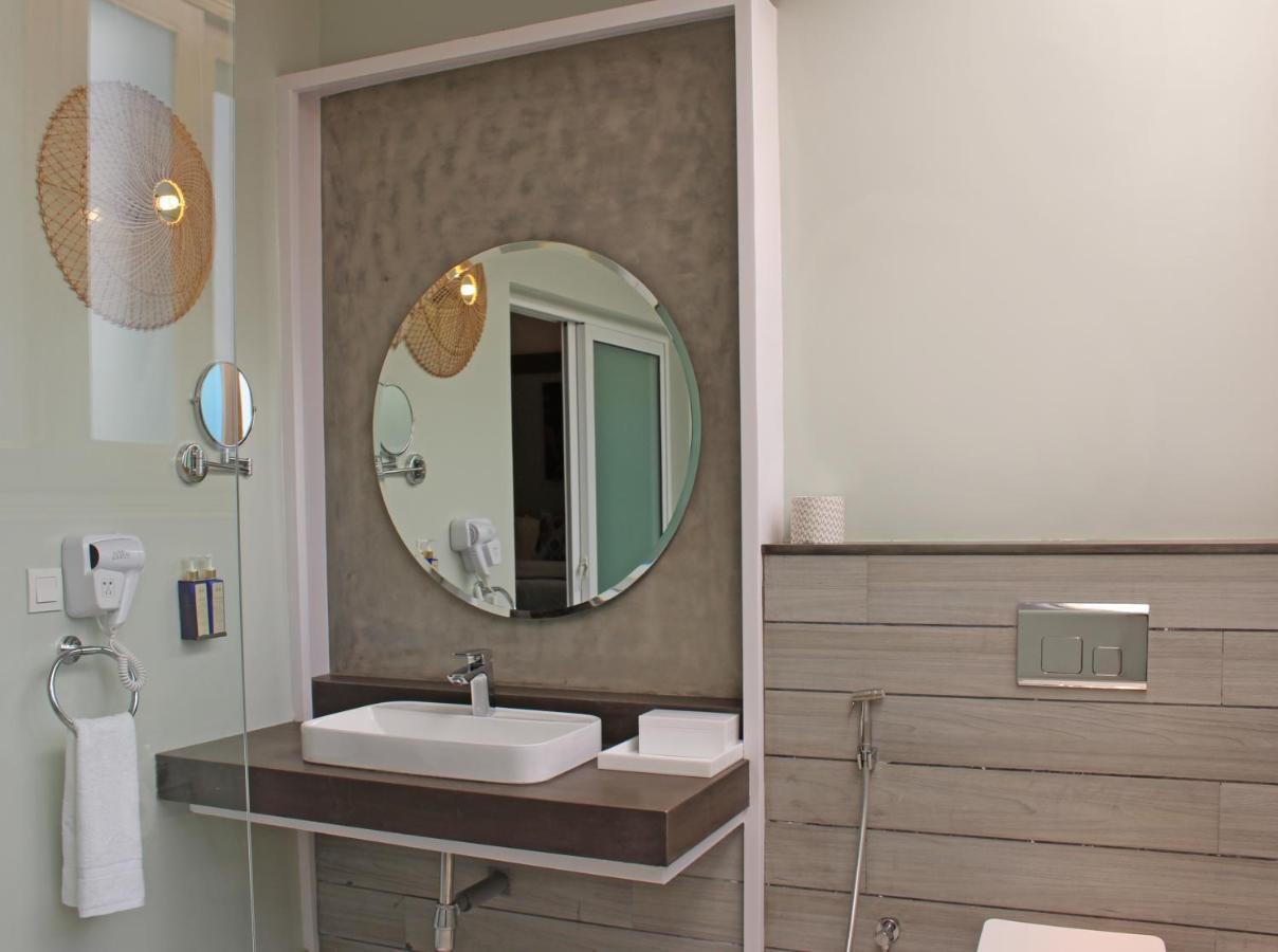 Ambiance Boutique Art Hotel Карачи Екстериор снимка